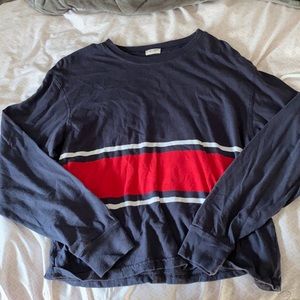 Cropped long sleeve shirt